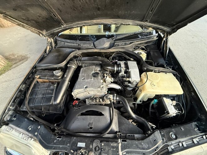 Mercedes C 180 1996, 270,000 km - 1.8 l - Bakı