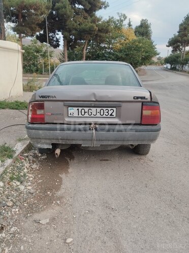 Opel Vectra 1992, 350,000 km - 1.7 l - 