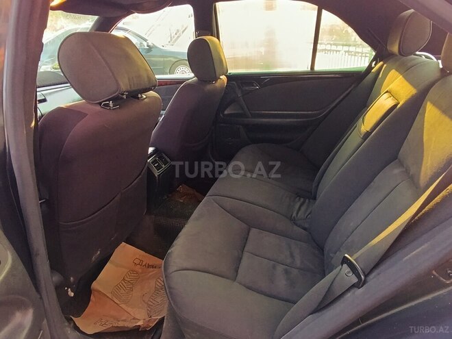 Mercedes E 230 1997, 419,000 km - 2.3 л - Quba