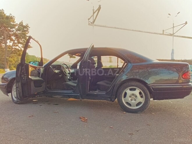 Mercedes E 230 1997, 419,000 km - 2.3 л - Quba