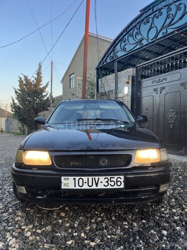 Opel Astra 1997, 180,000 km - 1.6 л - Bakı
