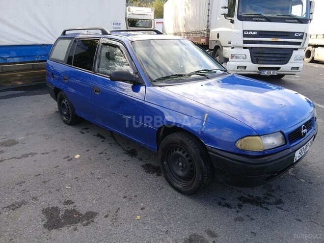 Opel Astra 1998, 200,000 km - 1.6 l - Zaqatala