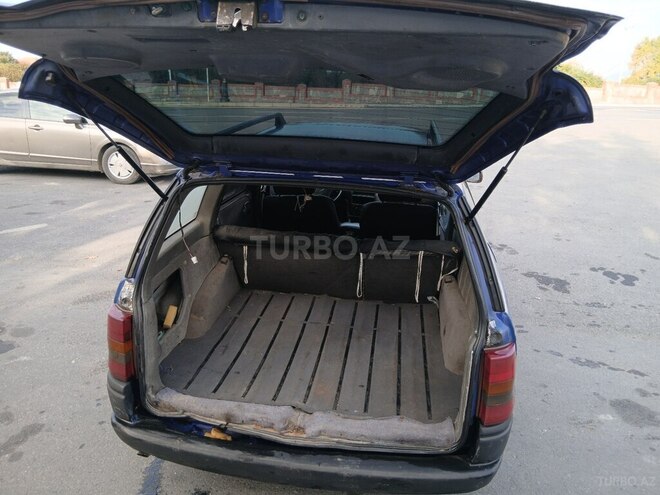 Opel Astra 1998, 200,000 km - 1.6 l - Zaqatala