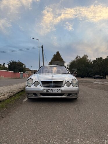 Mercedes E 320 2000, 138,616 km - 3.2 l - Masallı