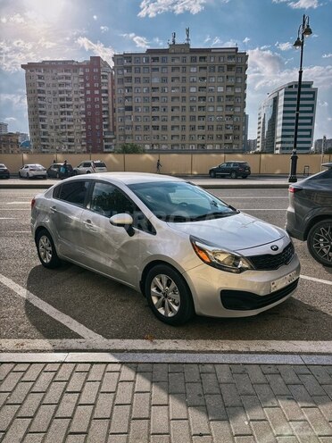 Kia Rio 2015, 180,086 km - 1.6 l - Bakı