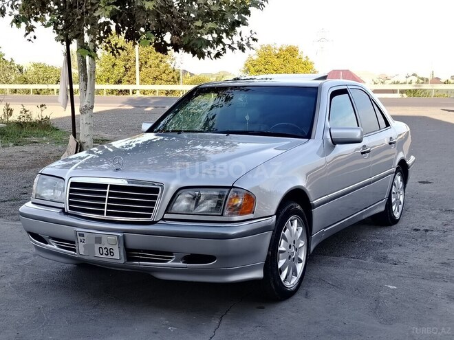 Mercedes C 230 2000, 242,000 km - 2.3 л - Bərdə
