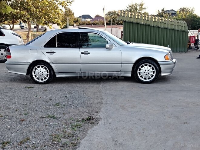 Mercedes C 230 2000, 242,000 km - 2.3 л - Bərdə