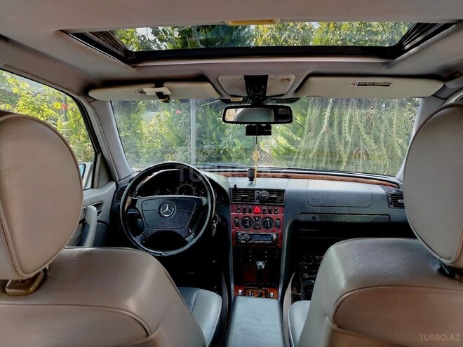 Mercedes C 230 2000, 242,000 km - 2.3 л - Bərdə