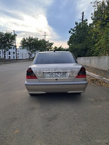 Mercedes C 200 1998, 193,500 km - 2.0 l - 