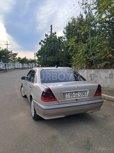 Mercedes C 200 1998, 193,500 km - 2.0 l - 