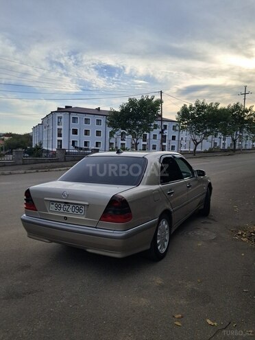 Mercedes C 200 1998, 193,500 km - 2.0 l - 
