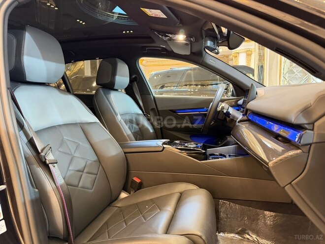 BMW 530e 2024, 12,000 km - 2.0 l - Bakı