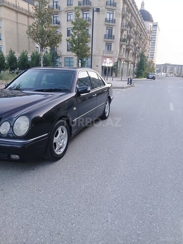 Mercedes E 280 1999, 354,250 km - 2.8 л - Bakı