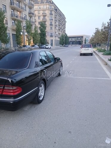 Mercedes E 280 1999, 354,250 km - 2.8 л - Bakı