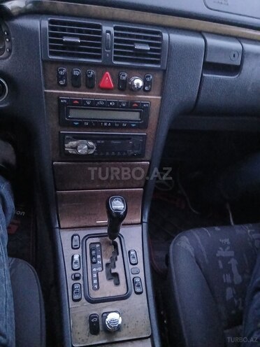 Mercedes E 280 1999, 354,250 km - 2.8 л - Bakı