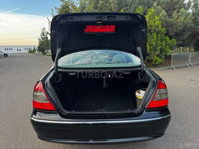 Mercedes E 220 2006, 498,000 km - 2.2 l - Saatlı