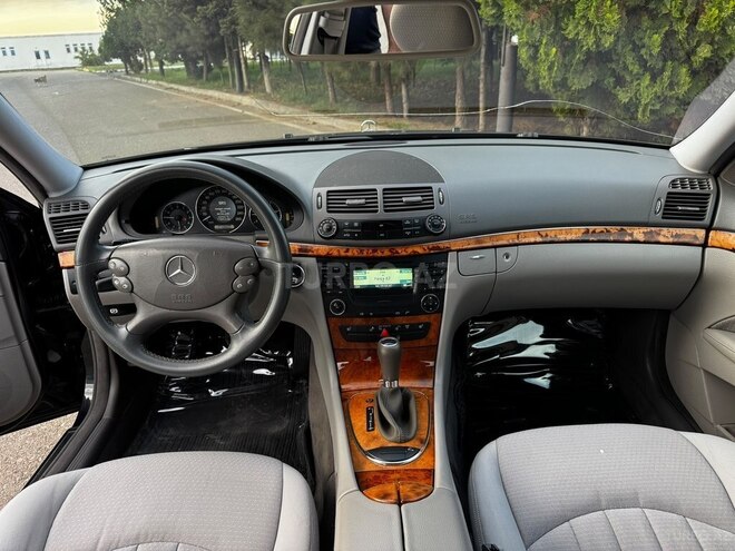 Mercedes E 220 2006, 498,000 km - 2.2 l - Saatlı
