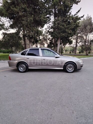 Opel Vectra 1996, 355,000 km - 2.0 л - Bakı