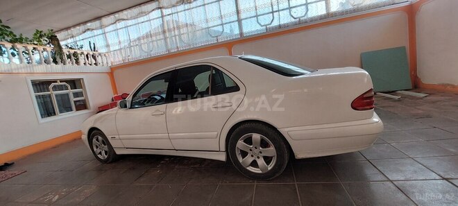 Mercedes E 220 2000, 409,000 km - 2.2 л - Şəmkir