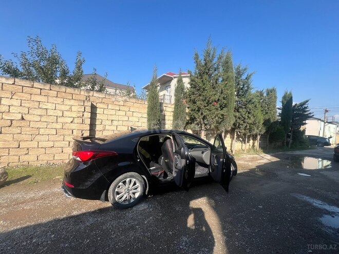 Hyundai Elantra 2014, 233,517 km - 1.8 l - Bakı