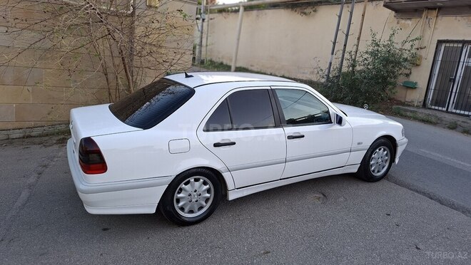 Mercedes C 180 1999, 385,000 km - 1.8 l - Bakı