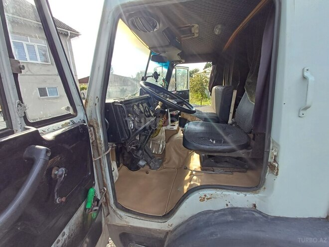 KamAz 53212 1988, 450,000 km - 11.0 l - Masallı