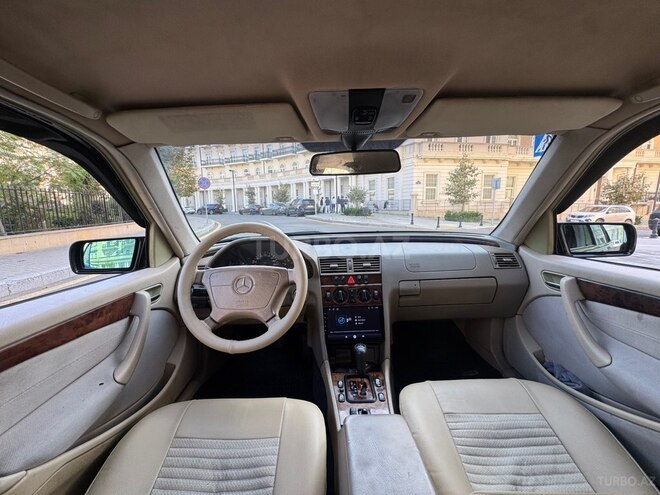 Mercedes C 200 1999, 129,658 km - 2.0 л - Bakı
