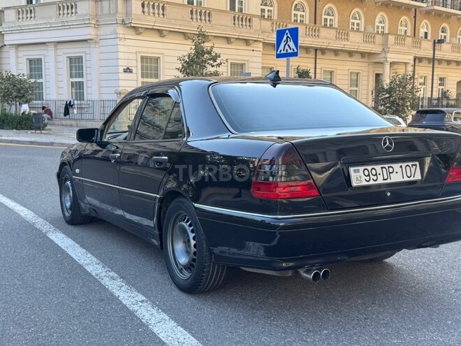 Mercedes C 200 1999, 129,658 km - 2.0 л - Bakı