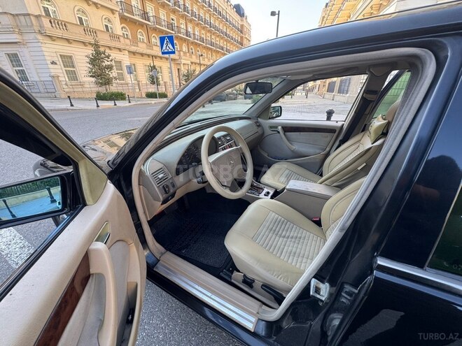 Mercedes C 200 1999, 129,658 km - 2.0 л - Bakı