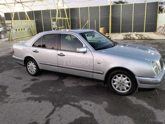 Mercedes E 240 1998, 363,000 km - 2.4 л - Bakı