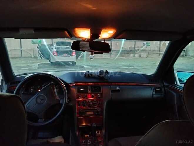 Mercedes E 240 1998, 363,000 km - 2.4 л - Bakı