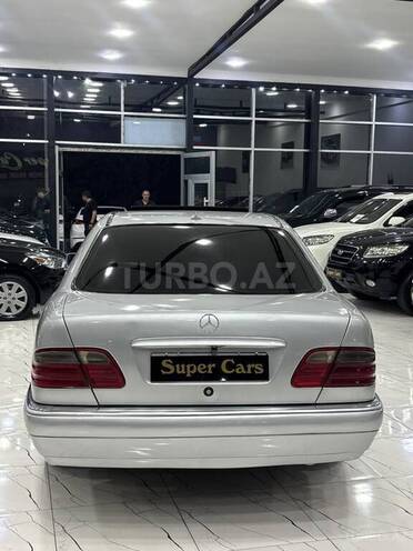 Mercedes E 240 1998, 290,000 km - 2.4 л - Sumqayıt