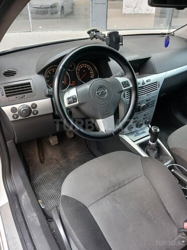 Opel Astra 2009, 358,000 km - 1.6 l - Sumqayıt