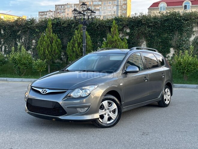 Hyundai i30 2010, 328,000 km - 1.6 л - Bakı
