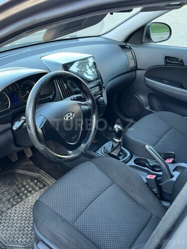 Hyundai i30 2010, 328,000 km - 1.6 л - Bakı