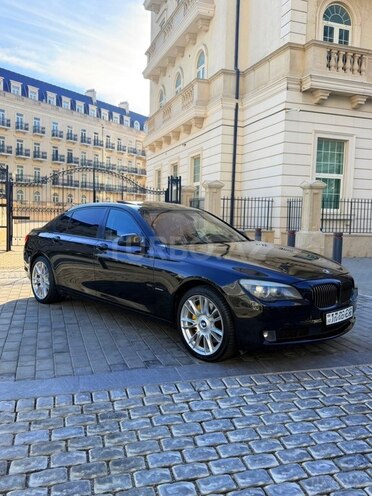 BMW 750 2011, 275,000 km - 4.4 l - Bakı