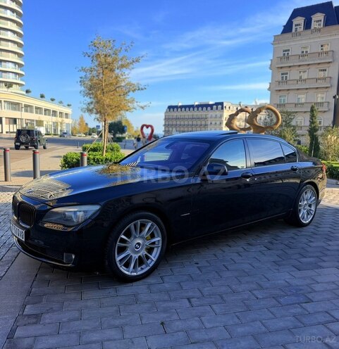 BMW 750 2011, 275,000 km - 4.4 l - Bakı