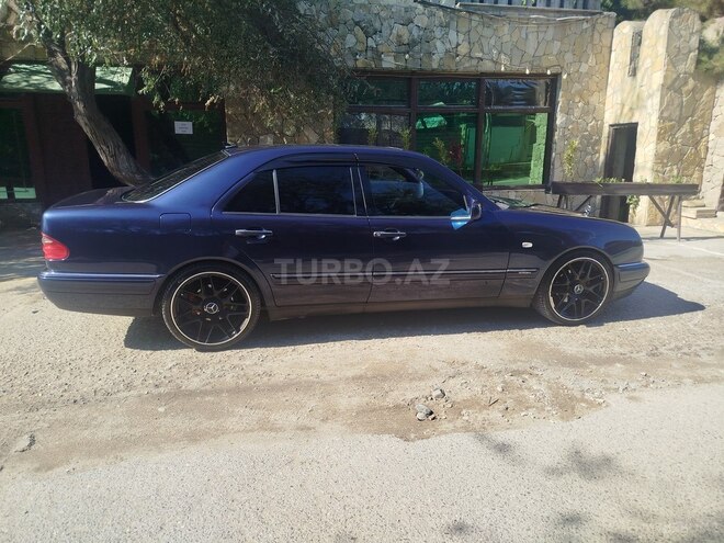Mercedes E 240 1999, 284,854 km - 2.4 l - Bakı