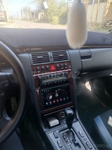 Mercedes E 240 1999, 284,854 km - 2.4 l - Bakı