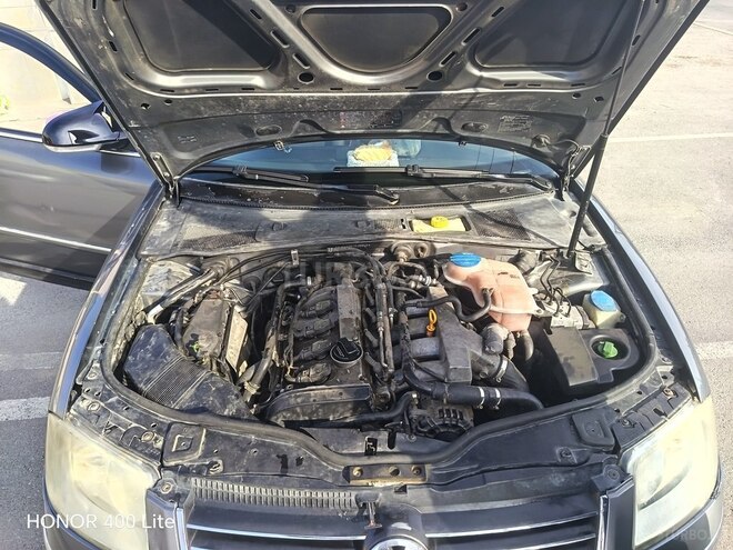 Volkswagen Passat 2004, 218,364 km - 1.8 л - Bərdə