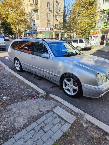 Mercedes E 240 2000, 370,000 km - 2.6 l - Bakı
