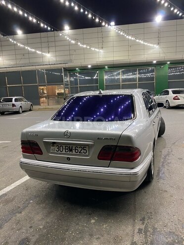 Mercedes E 220 1999, 470,811 km - 2.2 l - Bakı