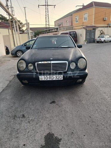 Mercedes E 320 1996, 250,000 km - 3.2 л - Bakı