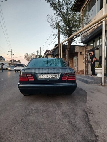 Mercedes E 320 1996, 250,000 km - 3.2 л - Bakı