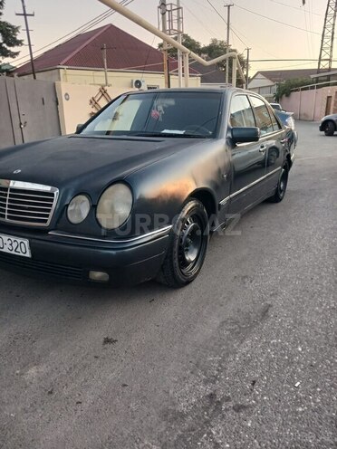 Mercedes E 320 1996, 250,000 km - 3.2 л - Bakı