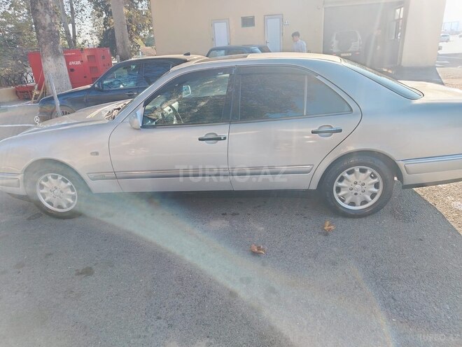 Mercedes E 240 1998, 326,582 km - 2.4 l - Göyçay