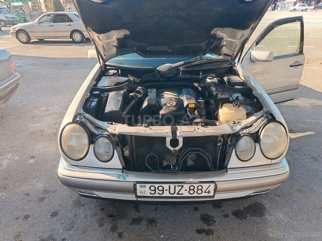Mercedes E 240 1998, 326,582 km - 2.4 l - Göyçay