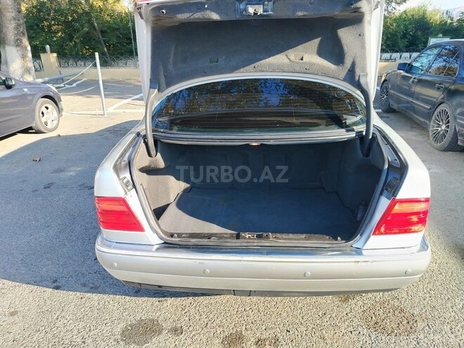 Mercedes E 240 1998, 326,582 km - 2.4 l - Göyçay
