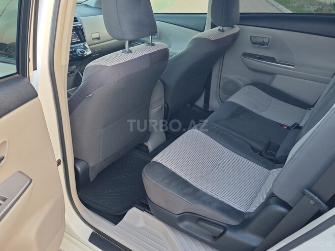 Toyota Prius V 2015, 231,746 km - 1.8 l - Bakı