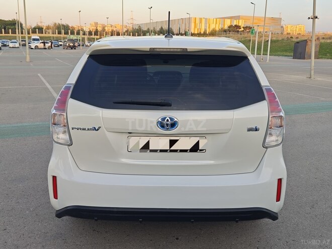 Toyota Prius V 2015, 231,746 km - 1.8 l - Bakı